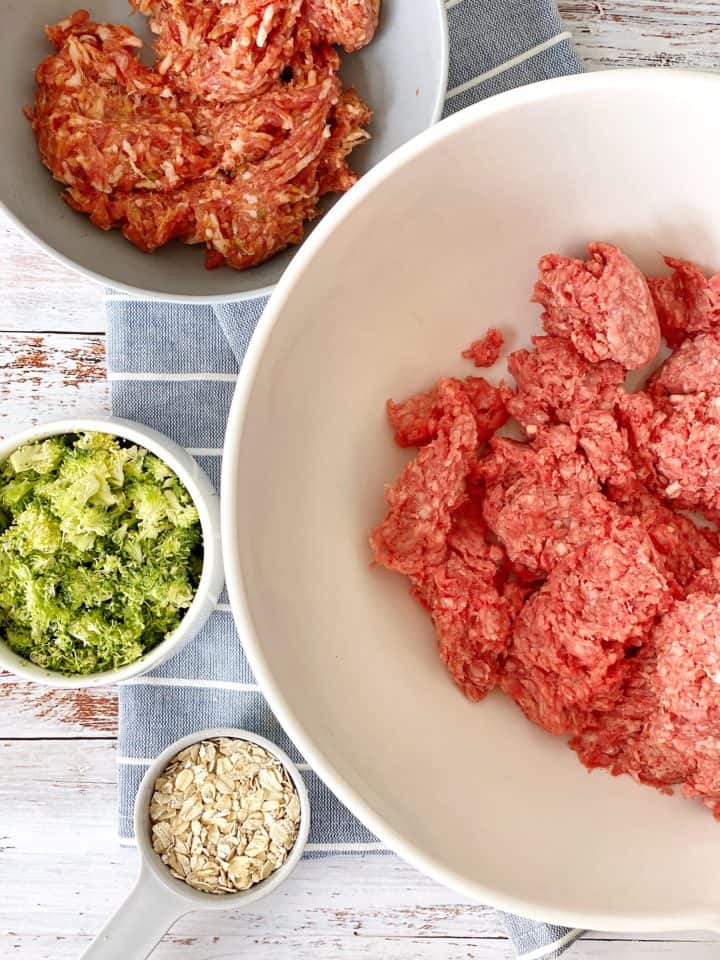bowl with ground pork, bowl with ground beef, bowl with broccoli and bowl with oats