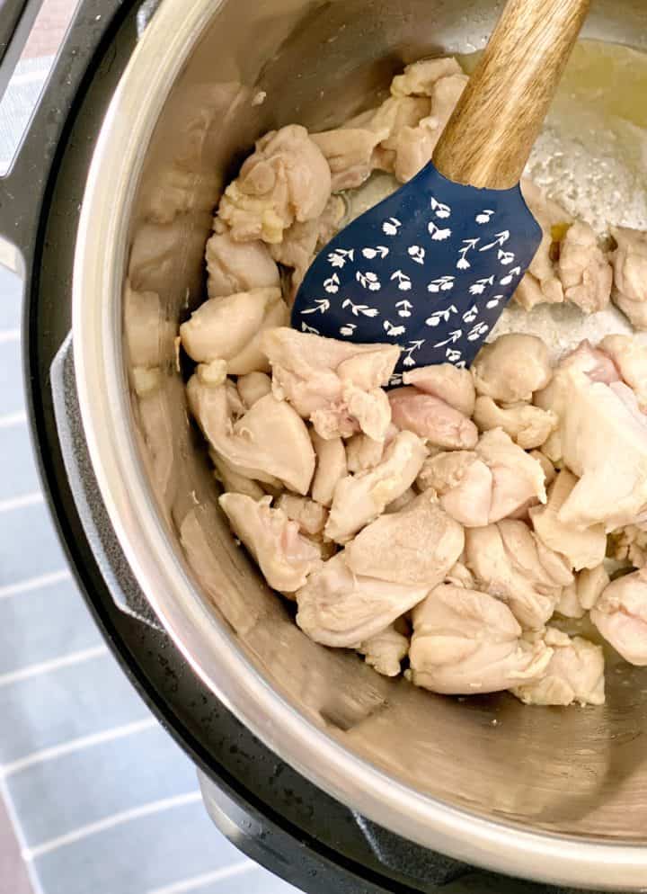 Cooked chicken in pressure cooker 