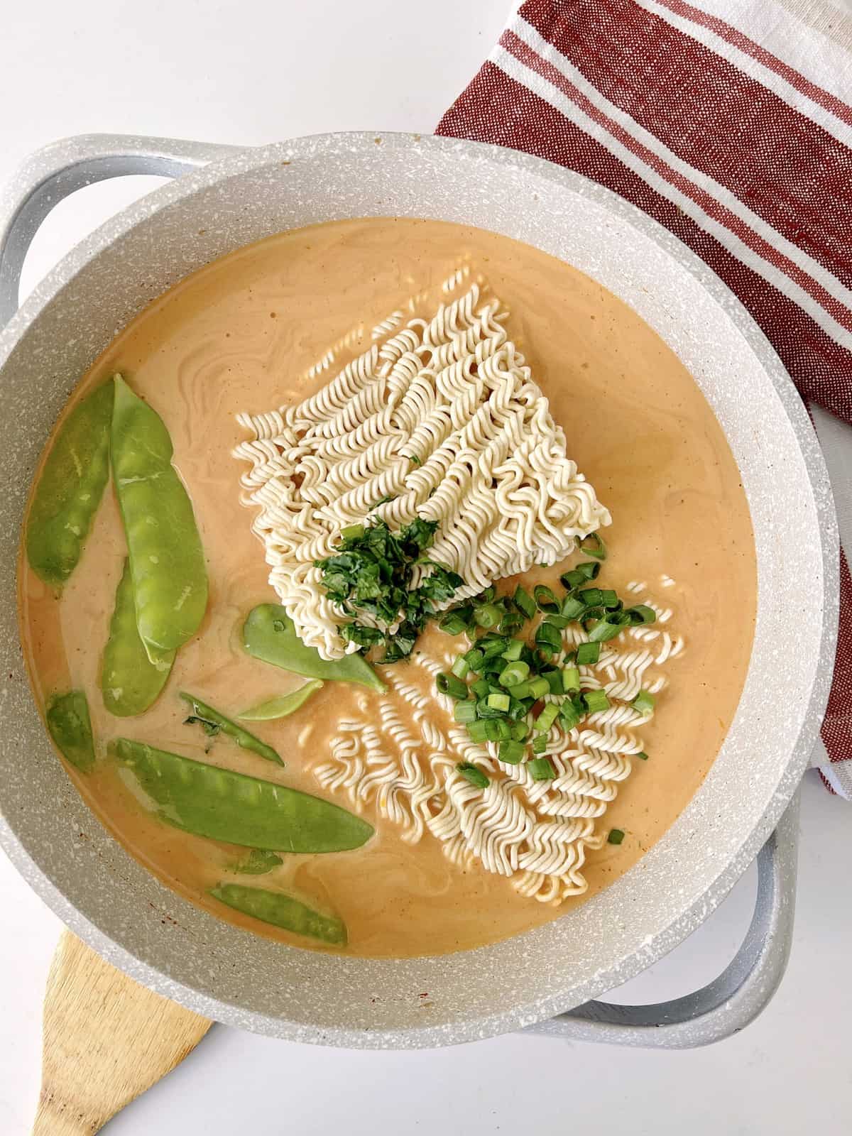 ramen with curry broth 