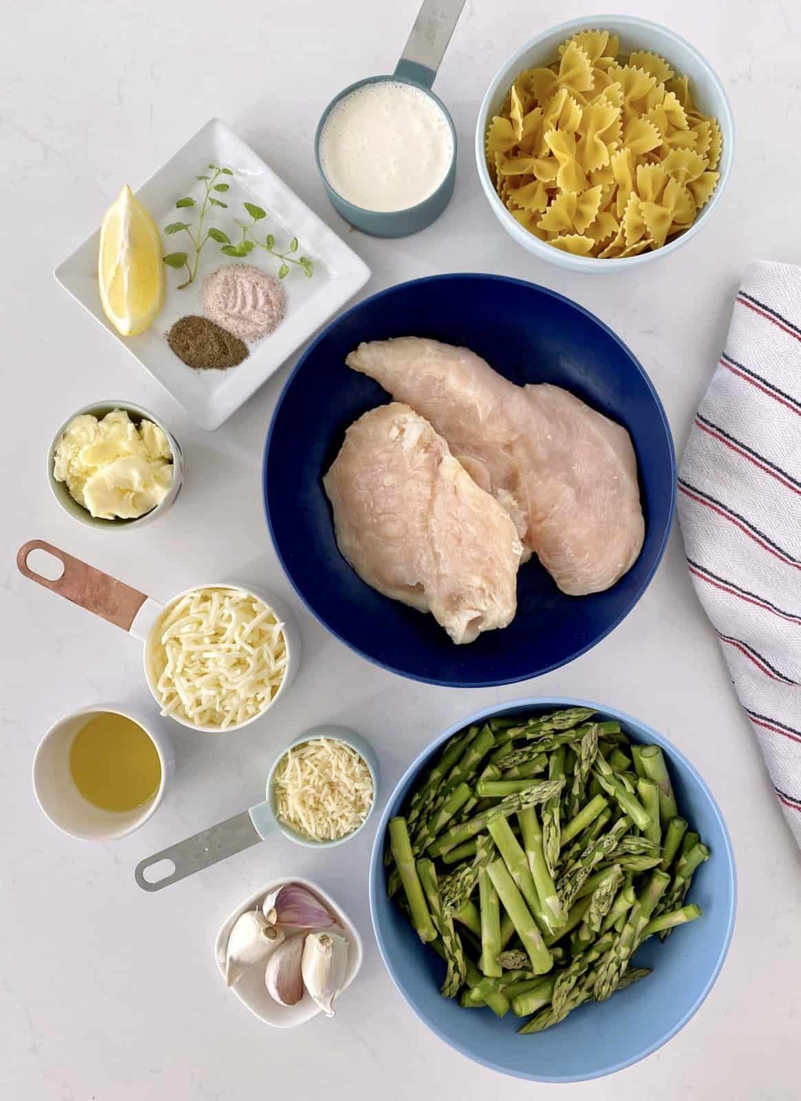 chicken asparagus pasta and seasonings 