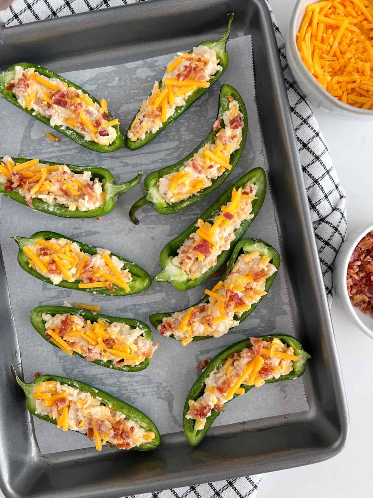 cooked jalapenos with stuffing 