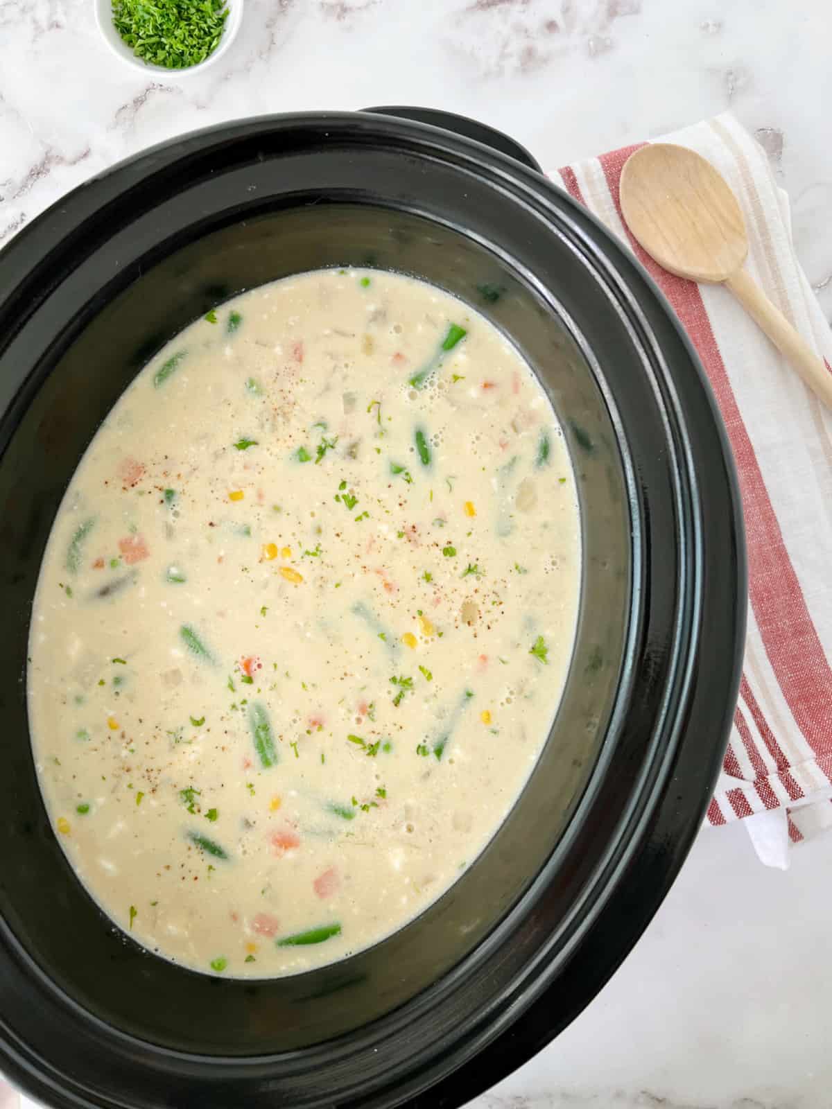chicken pot pie soup in slow cooker 