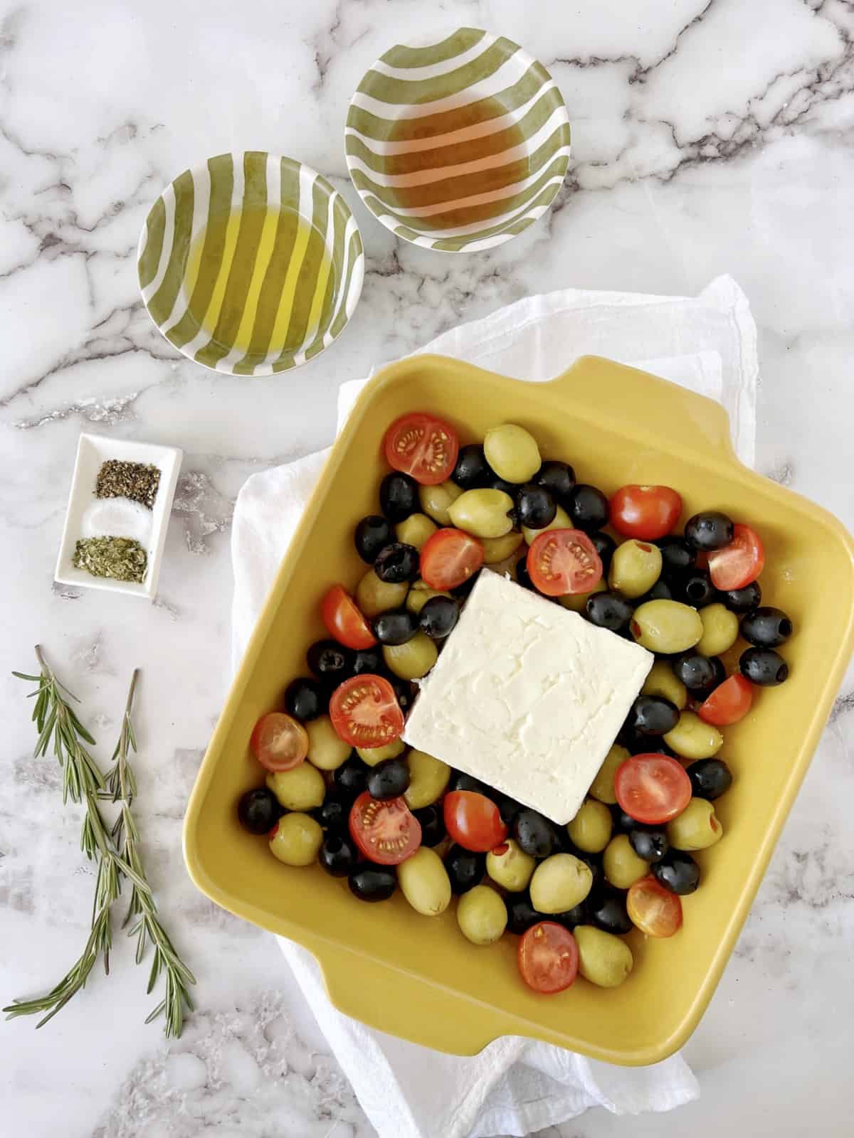 feta cheese with olive oil and tomatoes