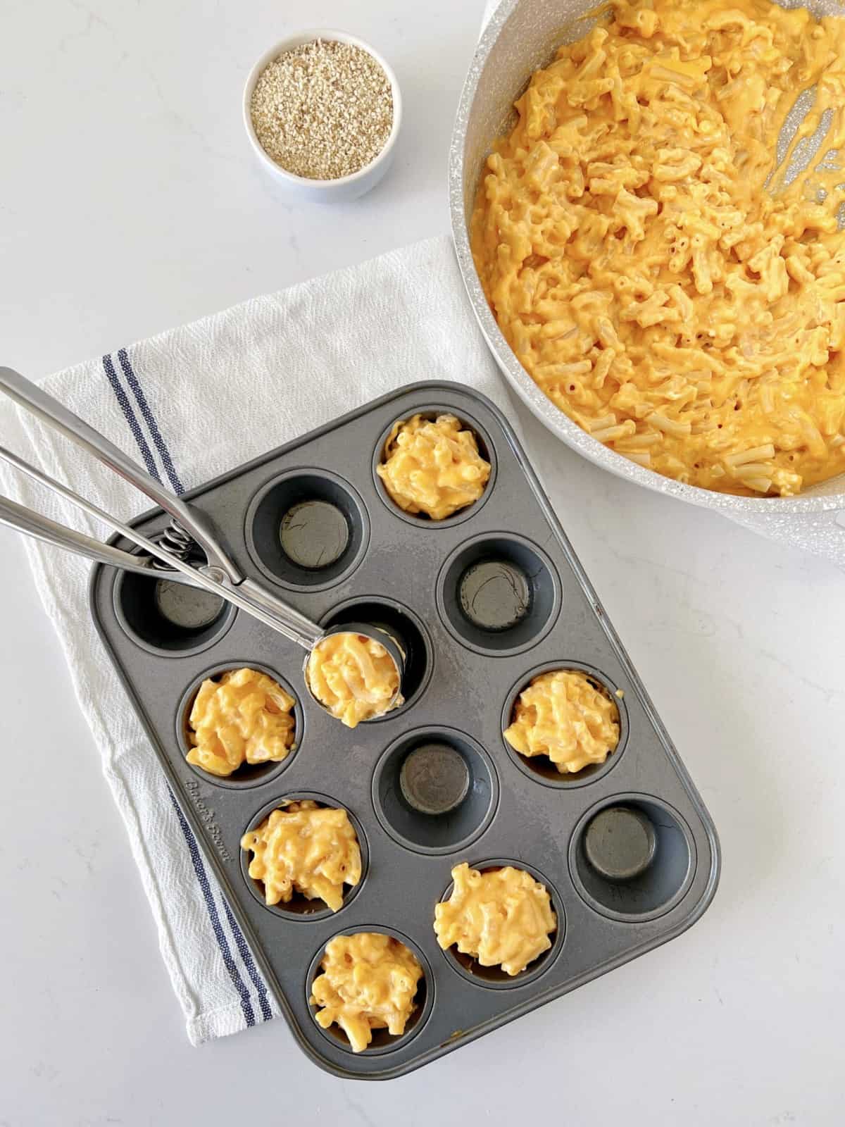 muffin pan with mac and cheese 