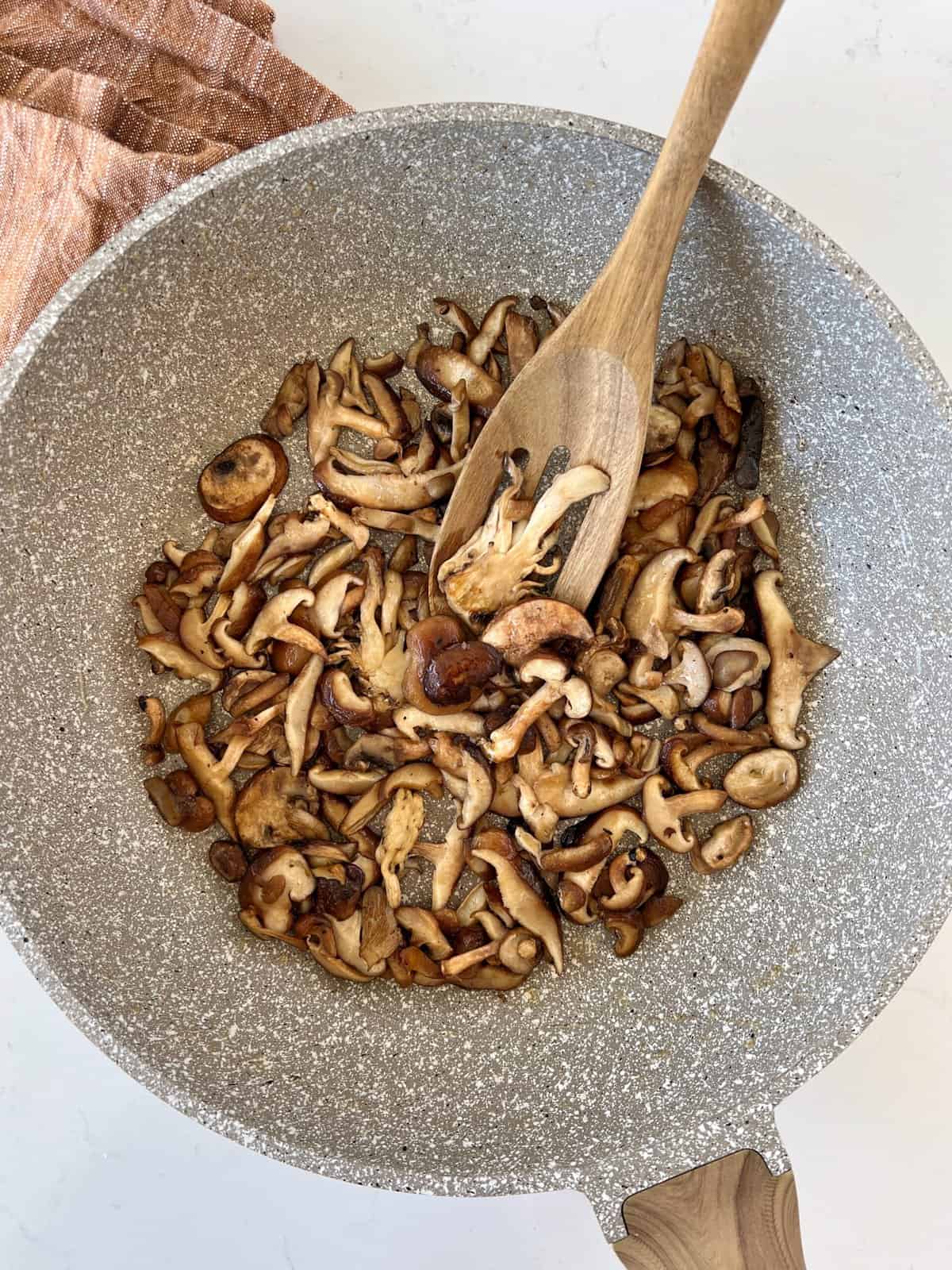 sauted mushrooms 